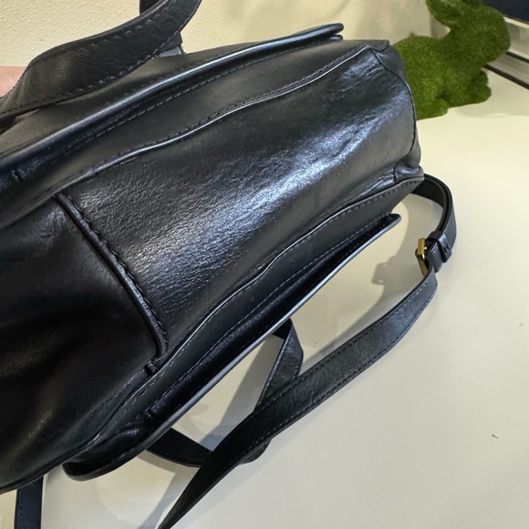 Fossil black leather bag with removable crossbody bag and gold hard ware - Picture 10 of 12